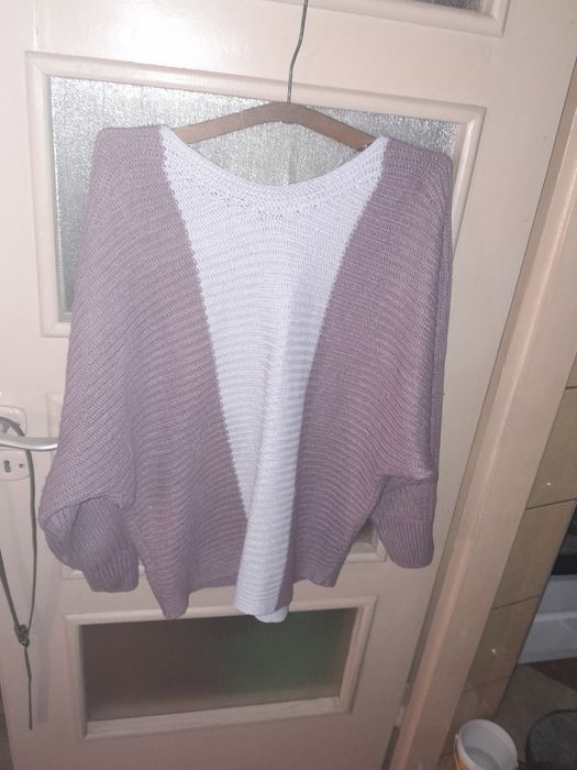 Sweterek dwukolorowy