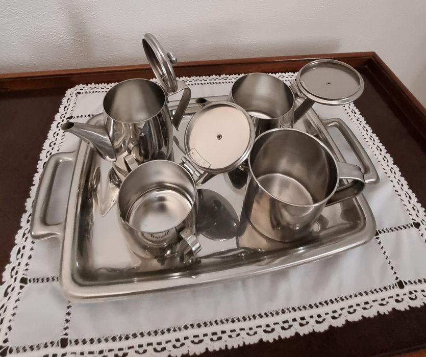 Serviço completo em Inox, para servir chá e café