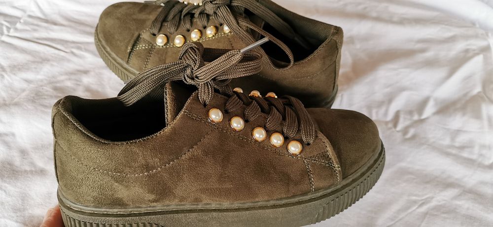 Ténis de senhora camurça verde seco