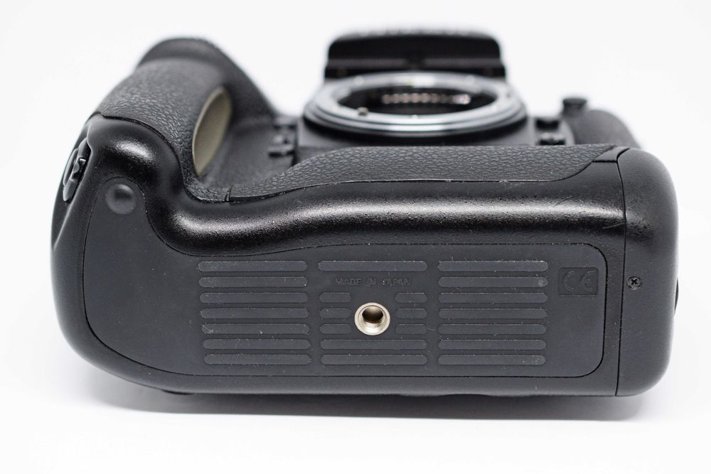 Nikon F5 SLR 50th Anniversary with SB-27 Flash, MF-28 Back, MN-30 Battery Packs, etc.64552273359875124