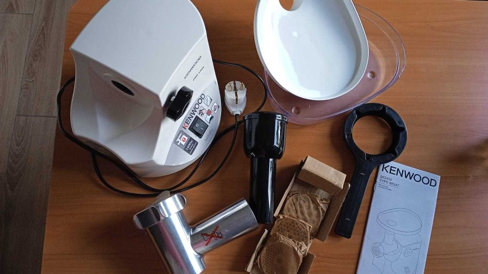 Мясорубка Kenwood MG450 Pro 1400. Новая.