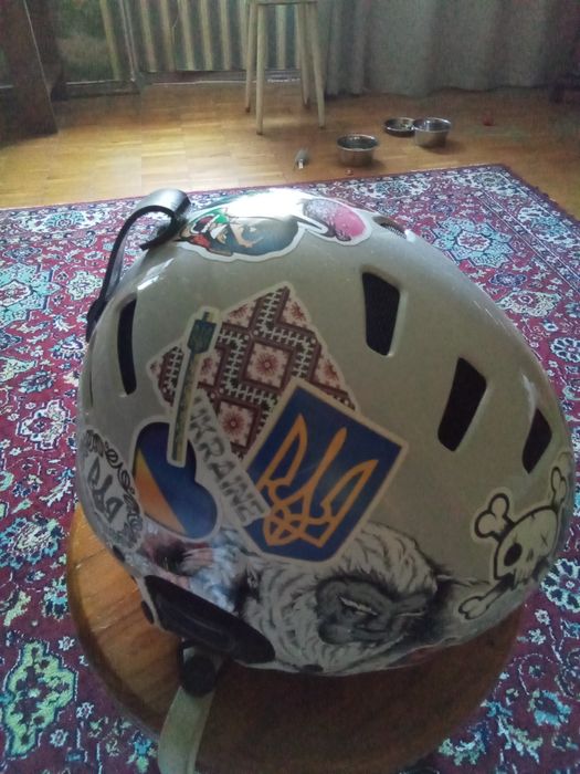 Шлем и др.для сноуборда.