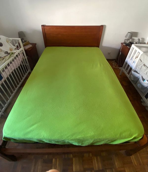 Cama de casal sem colchão