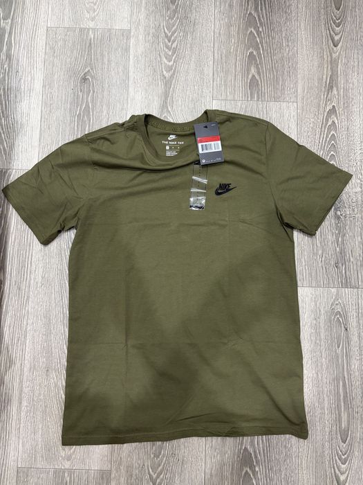 Футболка Nike Tee розмір L, колір Хакі