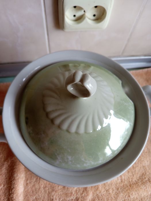 Супница, фарфор.