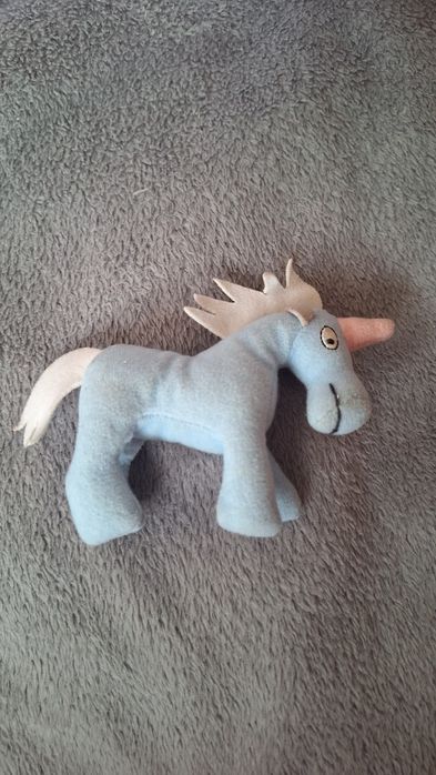 mini maskotka jednorożec