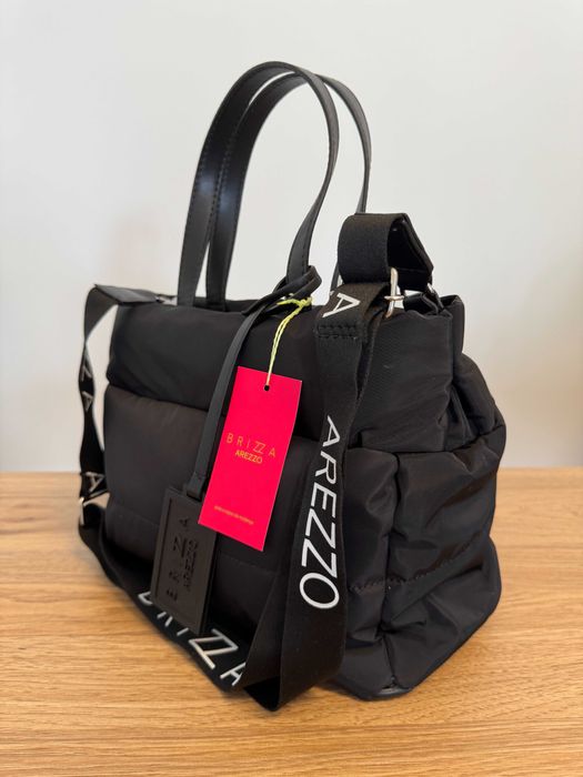 Bolsa Arezzo nova