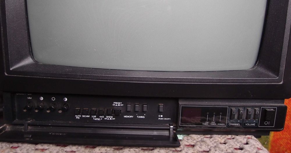 Телевизор JVC C-140ME .Made in Japan