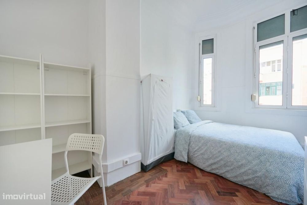 Quarto - localizado em Marquês de Pombal Lisbon