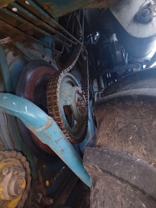 Комбайн Славутич  КЗС 9-1