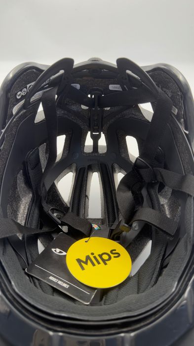 Powystawowy Kask Rowerowy Giro Radix Mips  r. M (55-59cm)