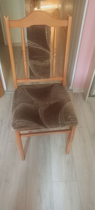 Sprzedam stół duży +6 krzeseł