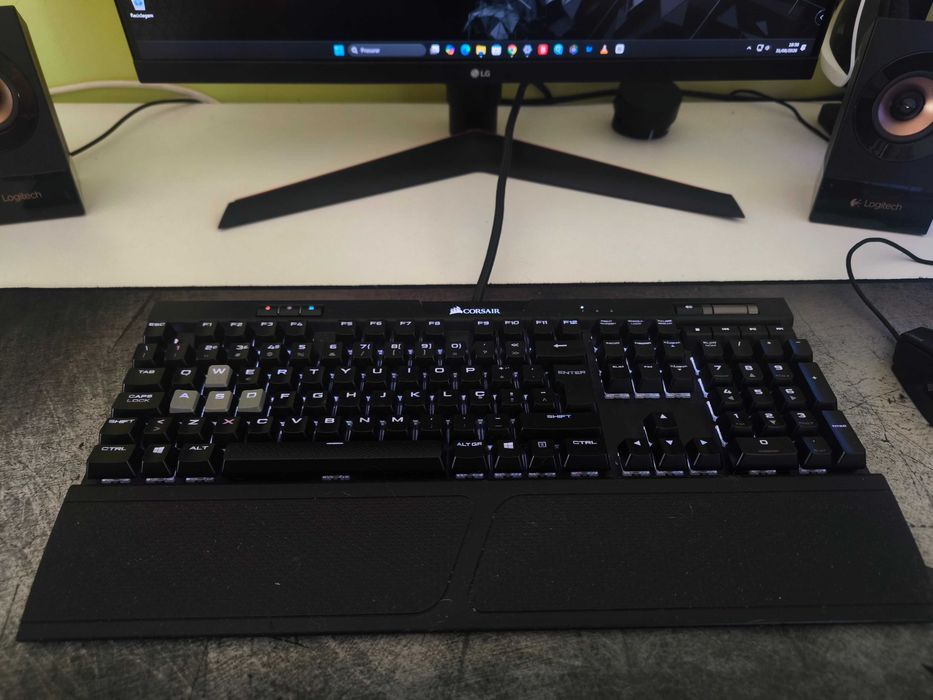 Setup Gaming Completo i7-10700K | RTX 2060 SUPER | 144Hz | Corsair/ROG
