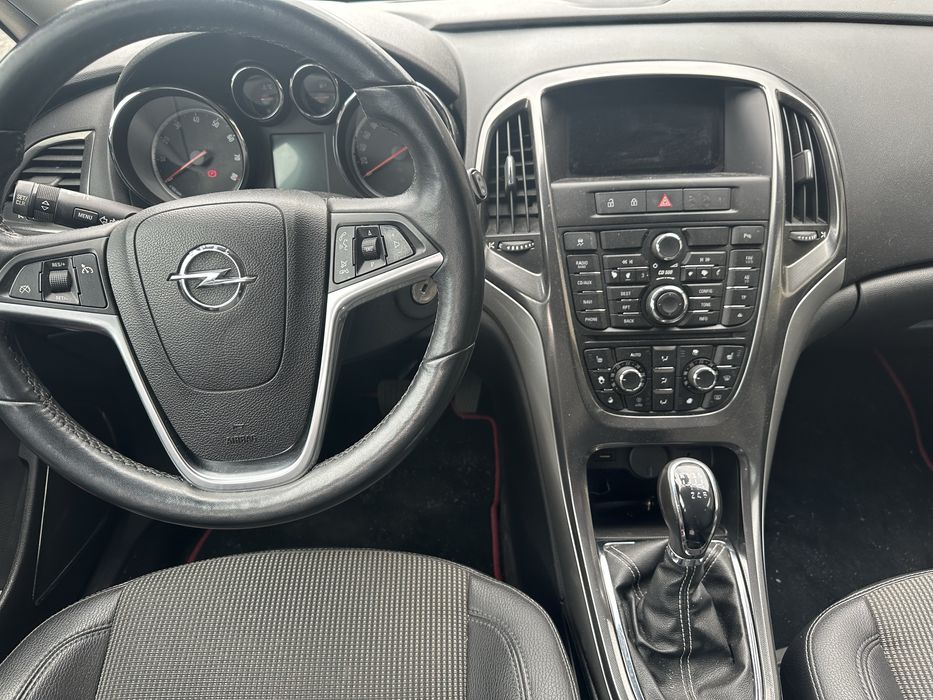 Opel Astra J 1.6 Turbo 180KM LPG 19 ALU GTC