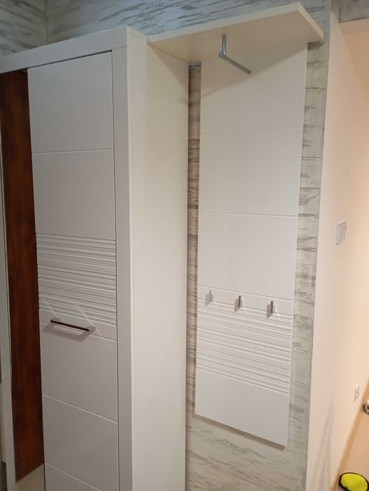 Zestaw mebli do przedpokoju