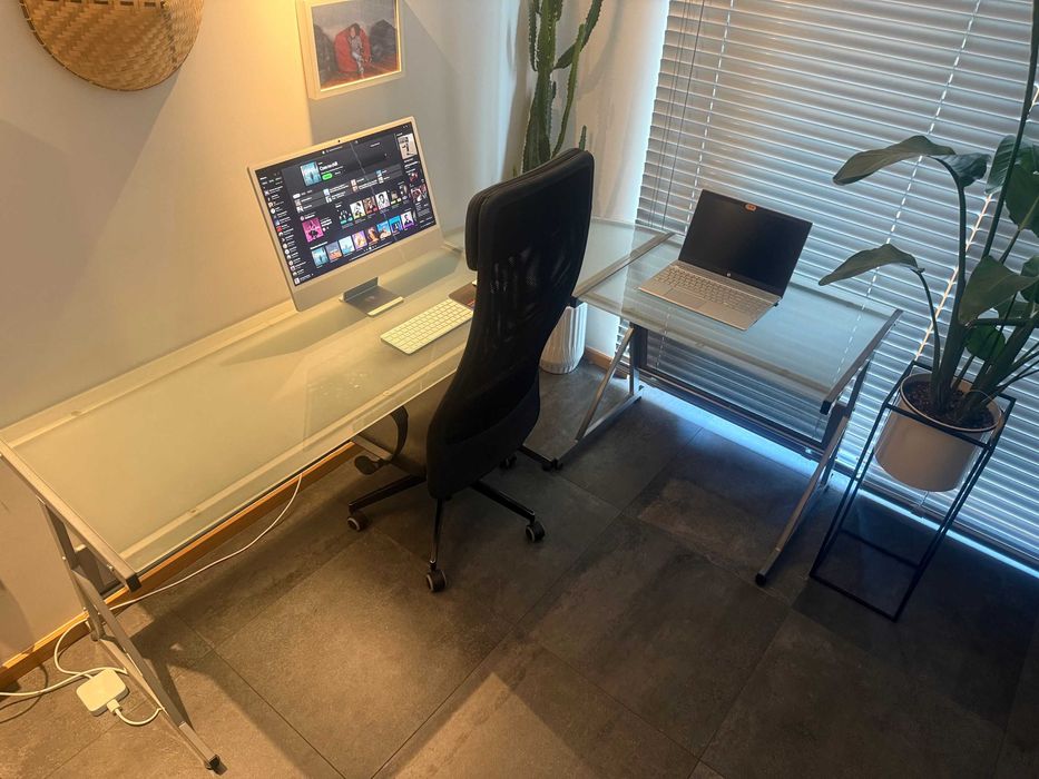 Biurko szklane narożne duże