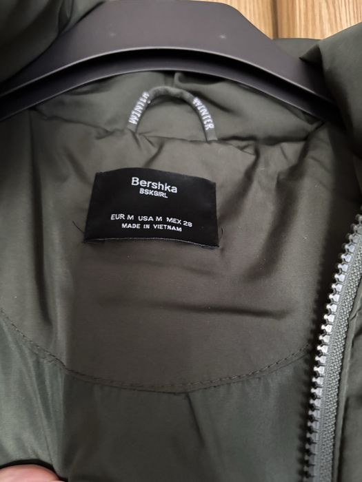 Віддам жіночу куртку Bershka за шоколадку, розмір М
