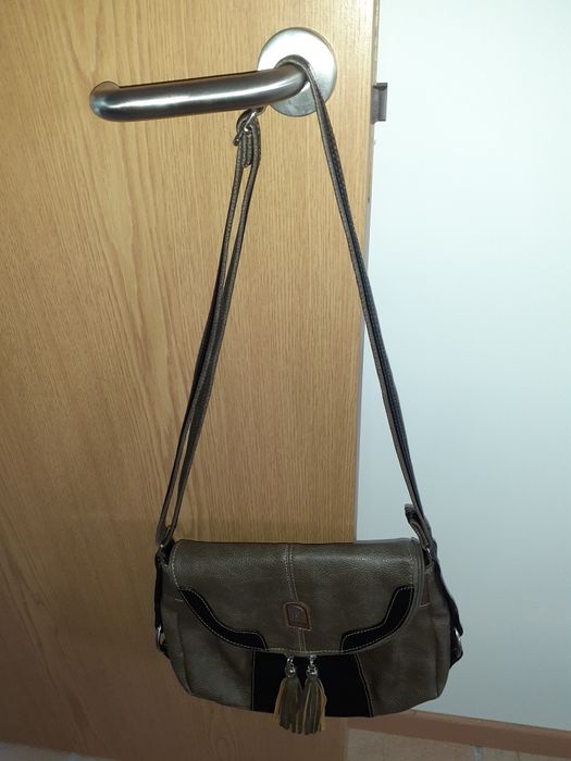 Mala de senhora castanha