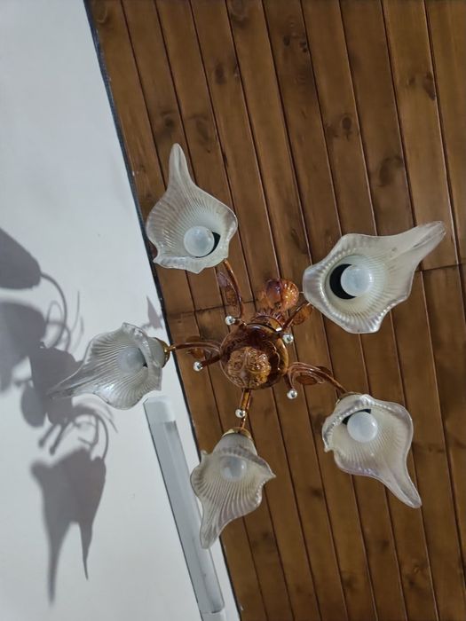 Продам три люстри