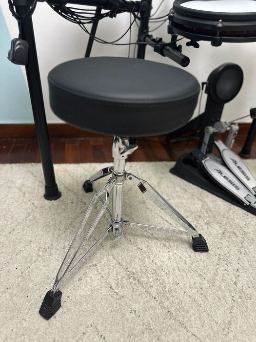 Bateria eletrónica Alesis Nitro Max Drum