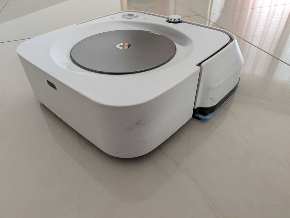 iRobot Braava jet m6 — pouco uso + 6 panos reutilizáveis
