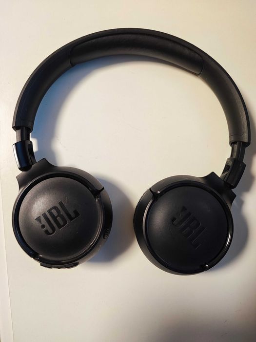 Беспроводные наушники JBL Tune 520BT BlackJBLT520BTBLK состояние новых