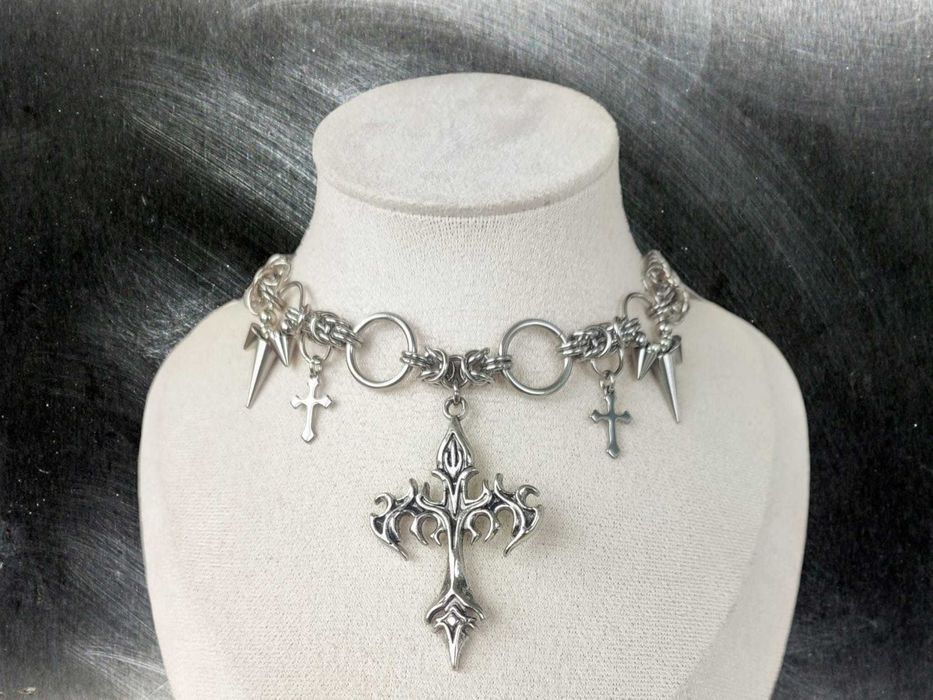 Choker stal chirurgiczna hipoalergiczny goth krzyże kolce
