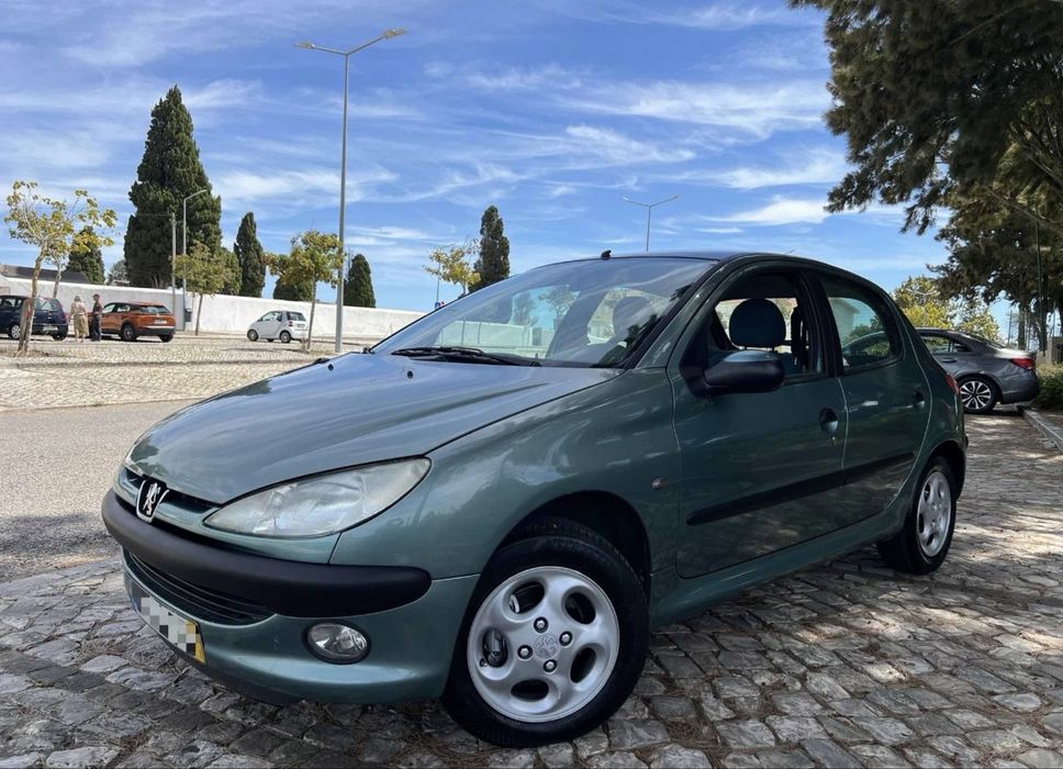 Peugeot 206 1.1 Color – so um dono  e Só 150.000 Kms Reais – Muito bem estimado