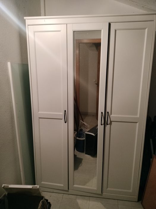 Roupeiro IKEA - Bem estimado