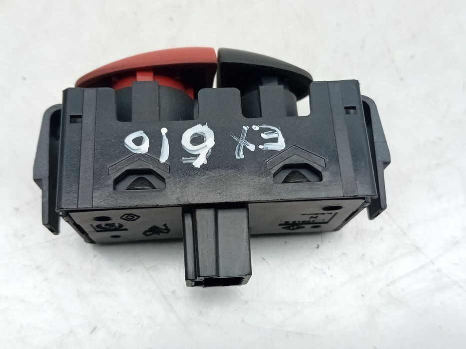 Botão / interruptor 4 piscas RENAULT Twingo II (CN0_)