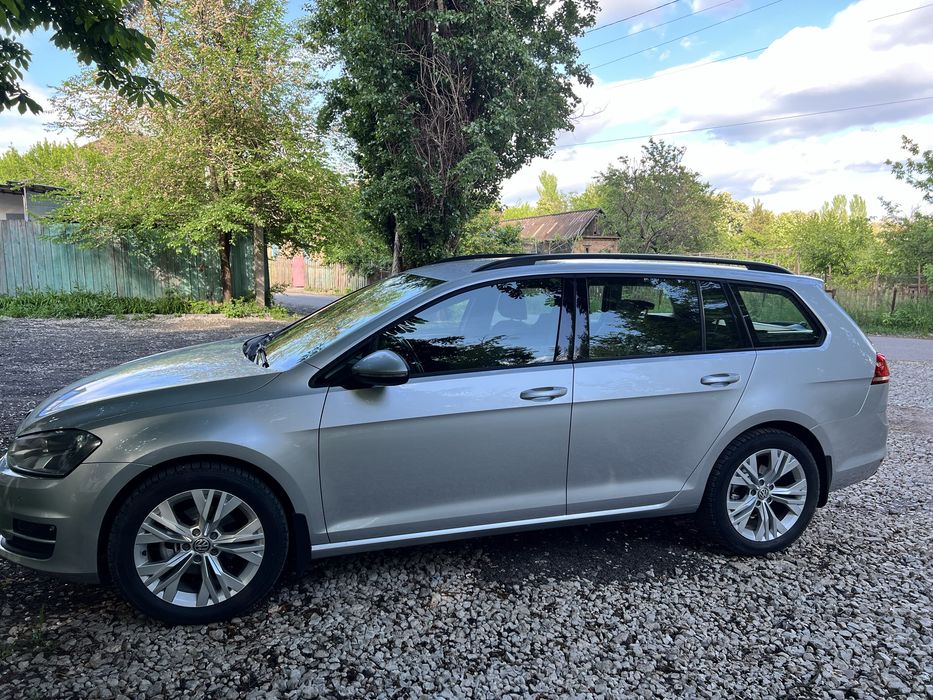 Продам Фольксваген гольф 7 1,4 tsi