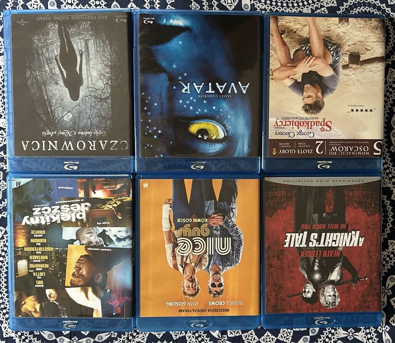 Filmy blu ray, 33 sztuki