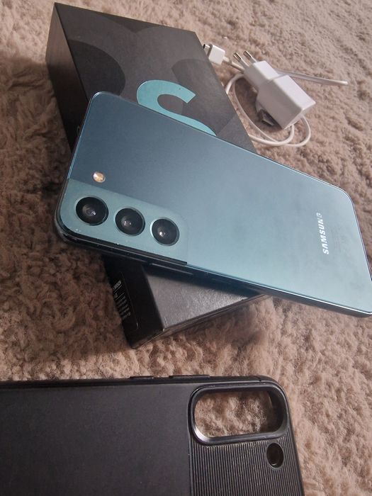Samsung S22+ PLUS 256GB + ładowarka, etui