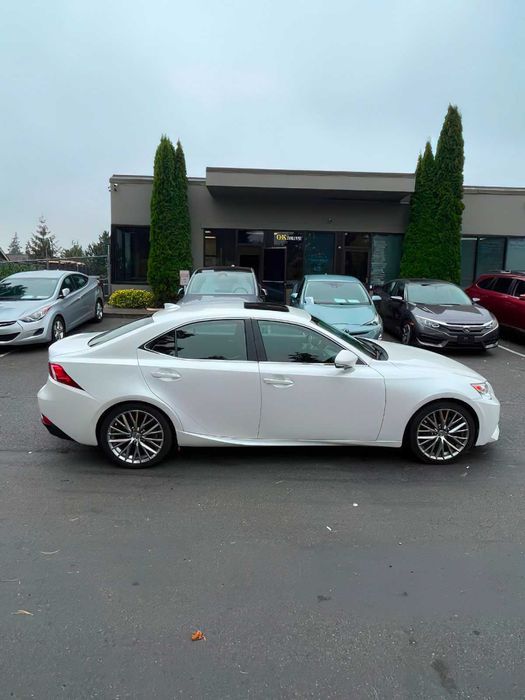 Lexus IS 300      2016