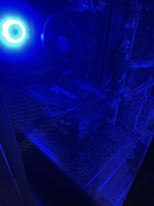 Selling Gaming Computer488830413151283201