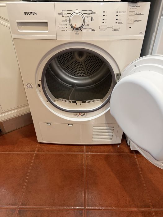 Máquina de Secar Roupa Becken (Condensação)