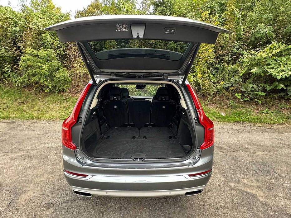 Volvo XC90      2019