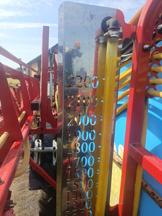 Opryskiwacz polowy biardzki 2200l 15m