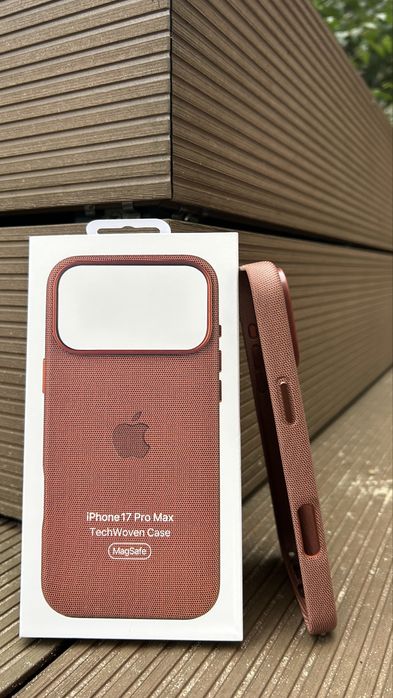 Etui z tkaniny TechWoven z MagSafe do iPhone’a 17 Pro Max Sienna