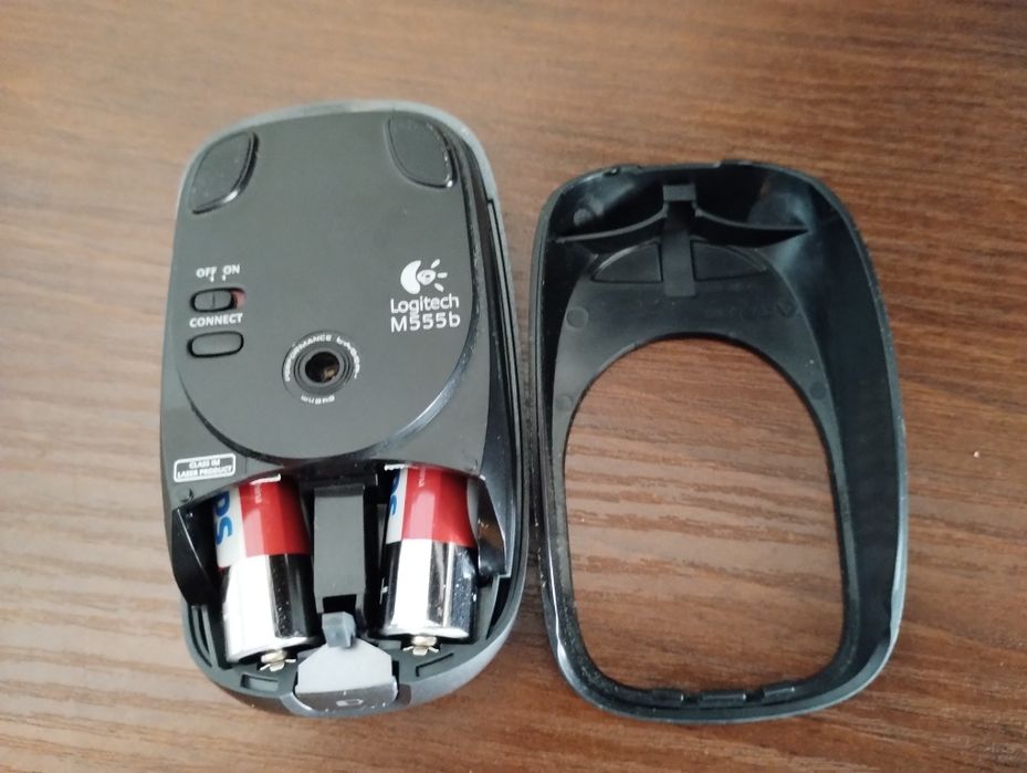 Мишка Logitech m555b