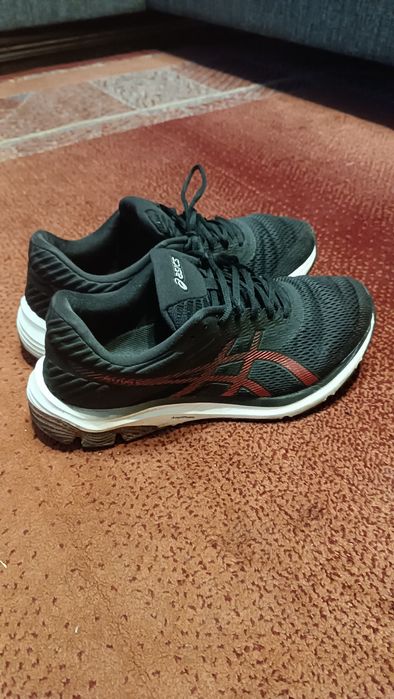 Кросівки ASICS 44 розмір