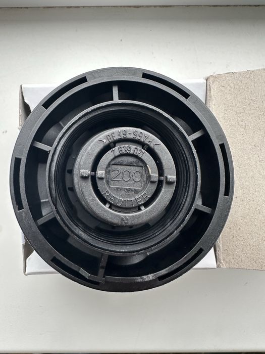 Крышка бачка охлаждения BMW X5