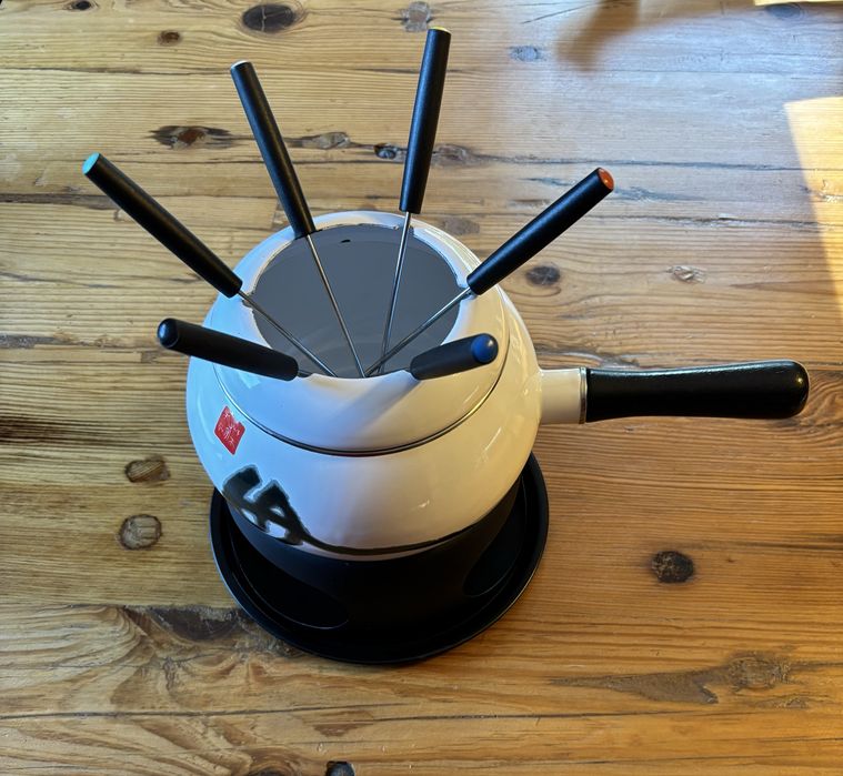 Fondue Esmalte com caractere chinês