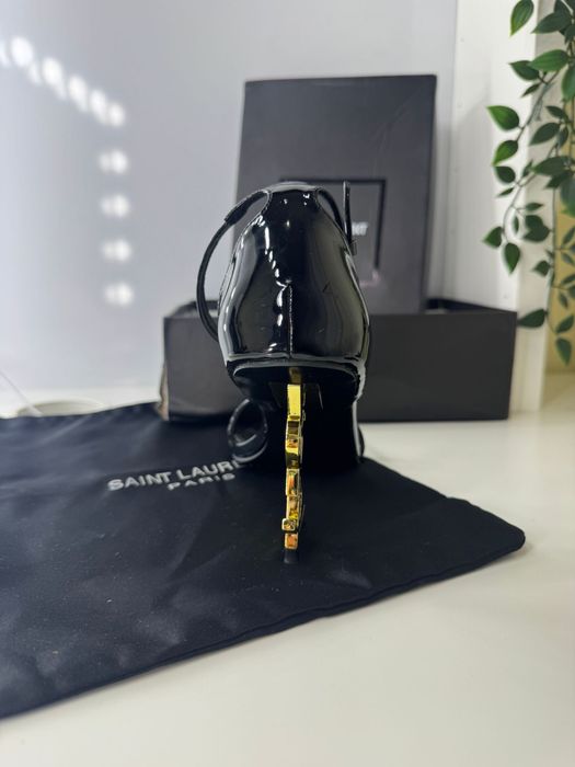 Sandálias YSL Saint Laurent Opyum - Novas