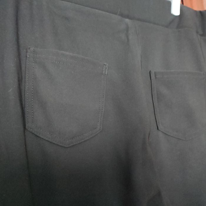 Штани жіночі чорні класичні