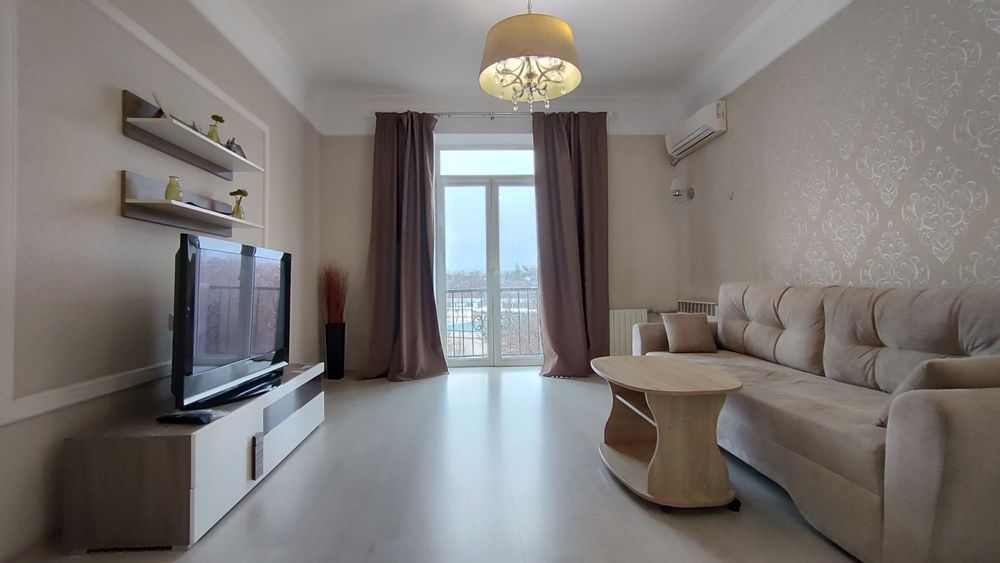 Продам 2к. Центр Д. Яворницького 125