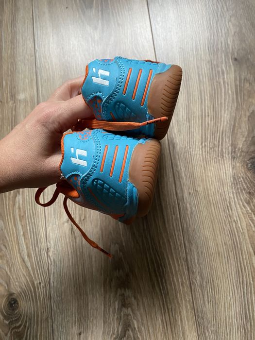 Buty  halówki Huari roz 28