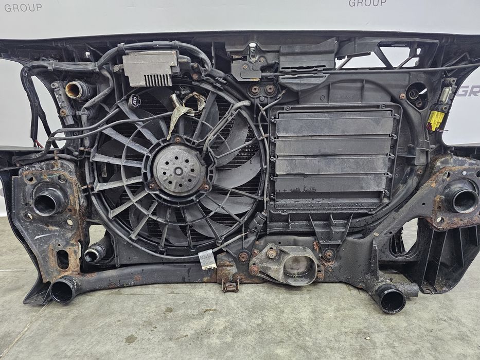 Audi A4 B7 Телевизор Уселитель бампера Установочна панель Ауді А4 В7 2007 2.0 TDI 8E0805594E