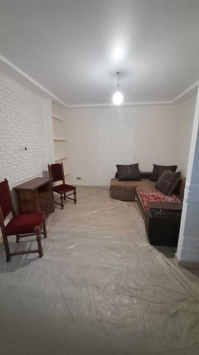 Продам 2 кім кв, Брацлавська!!!