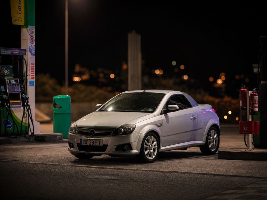Opel Tigra TwinTop 1.4i 90cv — 180.000 km — 2005